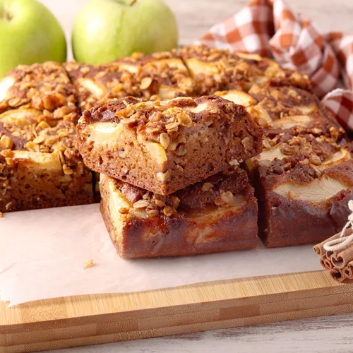 Το εύκολο κέικ μηλόπιτα που δεν θα αντέξει πάνω από μέρα - με ελάχιστη ζάχαρη και όλο γεύση