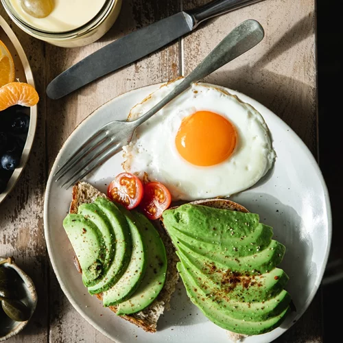 Οκτώ ιδέες για πρωτεϊνικό πρωινό χωρίς αυγό
