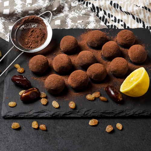 Σοκολατένιες μπάλες ενέργειας με άρωμα λεμονιού