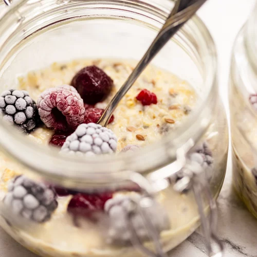 Overnight oats: Το απόλυτο πρωινό της υγιεινής διατροφής χωρίς κόπο