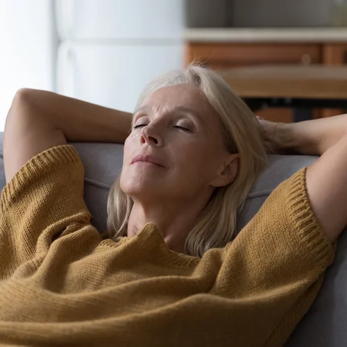 Μετά τα 60 ο ύπνος δυσκολεύει - Οι ειδικοί προτείνουν αυτό το κόλπο για καλύτερο ύπνο!