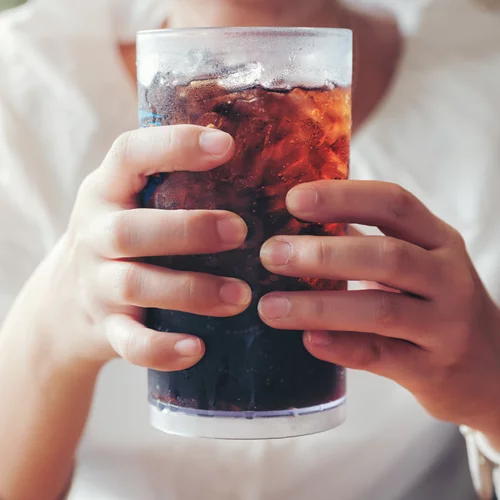 Έχεις λιγούρα για αναψυκτικό με ανθρακικό; Μάλλον έχεις έλλειψη αυτού του βασικού στοιχείου από τον οργανισμό σου