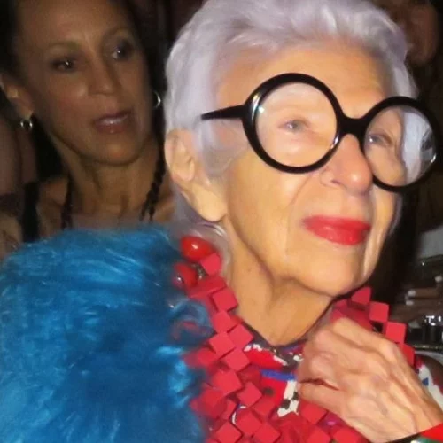 Πώς θα μεγαλώνουμε χωρίς να γερνάμε: Το "μυστικό" της Iris Apfel