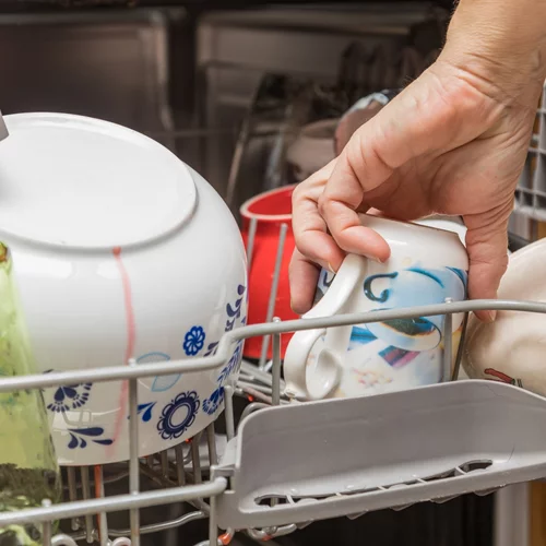 7 πράγματα που αν βάλεις στο πλυντήριο πιάτων θα καταστραφούν