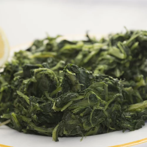 Βραστά χόρτα: Πόσα λεπτά θέλουν για τέλειο βράσιμο; Ο απόλυτος οδηγός