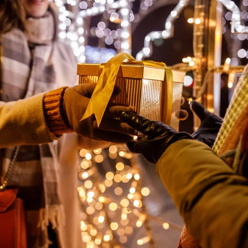 Τα 4 μεγαλύτερα λάθη που κάνεις με τα δώρα των Χριστουγέννων