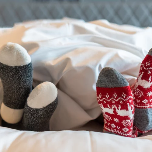 Γιατί η σκανδιναβική μέθοδος ύπνου μπορεί να σώσει τον γάμο σου;