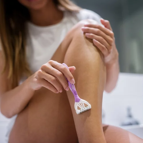 Σπυράκια μετά το ξύρισμα: Γιατί εμφανίζονται και πώς θα τα αντιμετωπίσεις αποτελεσματικά