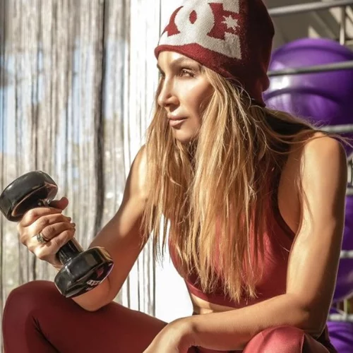 20FF Workout: Το νέο πρόγραμμα γυμναστικής της Ελένης Πετρουλάκη