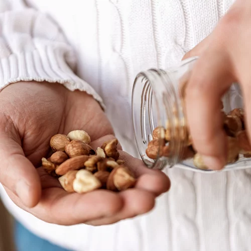 Τρως συνεχώς και δεν χορταίνεις; Τα μυστικά για φυσικό κορεσμό