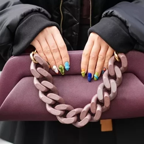 Μπήκε ο Φεβρουάριος: 10 chic μανικιούρ για μια αλλαγή στην εμφάνισή σου