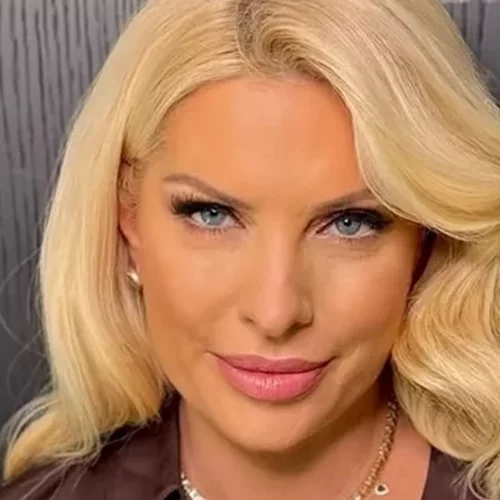 Η Ελένη Μενεγάκη τόλμησε ήδη το it χρώμα του 2025 στο μανικιούρ της