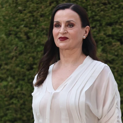 Καρυοφυλλιά Καραμπέτη: Το "αντιγηραντικό" μυστικό της ηθοποιού - Για να μεγαλώνεις χωρίς να γερνάς