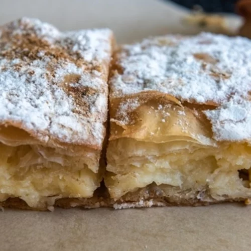 Μπουγάτσα της τεμπέλας - Γρήγορη και εύκολη συνταγή για να φτιάξετε το πιο πεντανόστιμο γλυκό