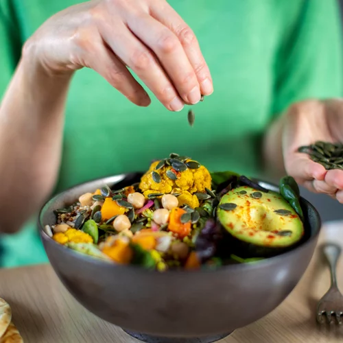 Διεθνής μελέτη: Η διατροφή που "προστατεύει" από σοβαρή COVID-19