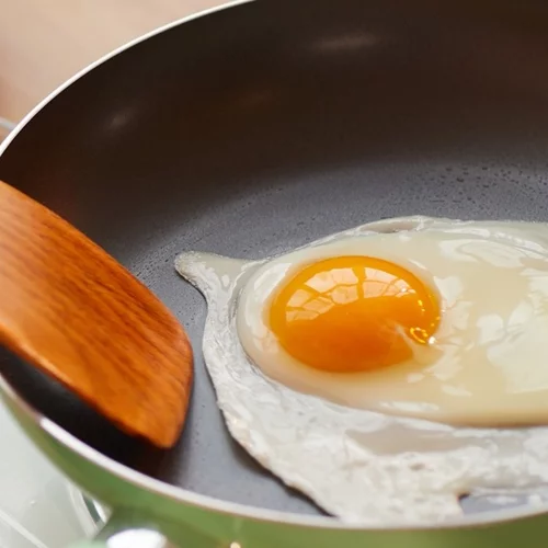 Αυγά ή ασπράδια; Ποιο είναι πιο κατάλληλο για υγεία και διατροφή;