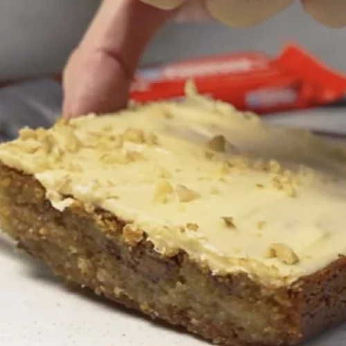 Στόλισμα δέντρου χωρίς αυτό το γλυκό; Η μελομακαρονόπιτα που θα γεμίσει το σπίτι άρωμα Χριστουγέννων