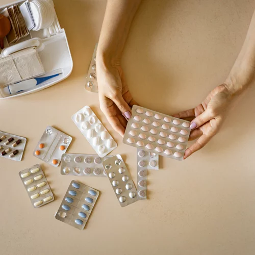 "Οικιακό φαρμακείο": Σε ποιες περιπτώσεις μπορεί να ελλοχεύει κινδύνους;