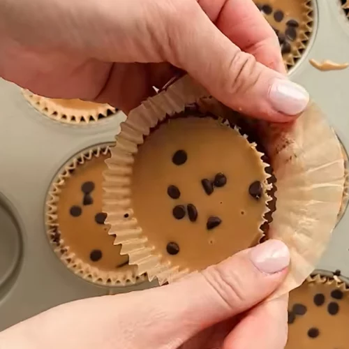 Cups βρώμης με σοκολάτα και φιστικοβούτυρο - χωρίς ψήσιμο!