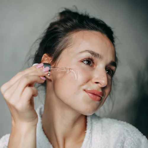 Αυτό το serum ρετινόλης κοστίζει λιγότερο από 4 ευρώ και κάνει θαύματα