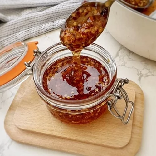 Hot honey: Η πιο viral συνταγή για τη σάλτσα που θα λατρέψεις