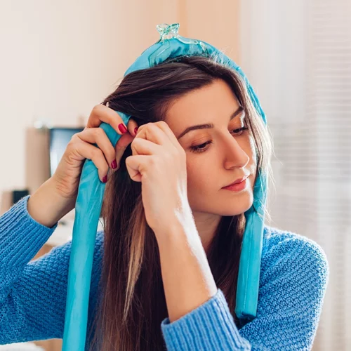 Μπούκλες χωρίς θερμότητα: Πώς να βάλεις το curling band για να μπορέσεις να κοιμηθείς (βίντεο)