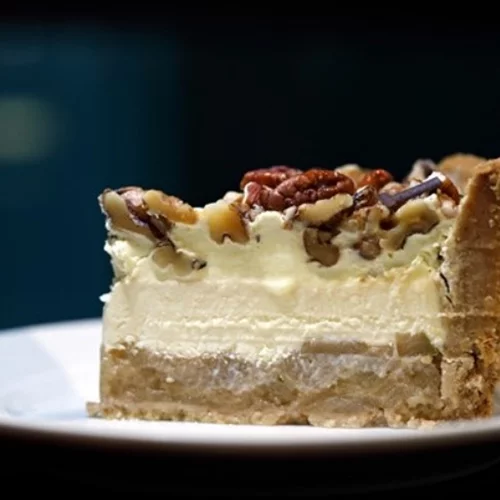 Αν βαρέθηκες την κλασική μηλόπιτα, αυτό το γλυκό χωρίς ζάχαρη με μπισκότα και μήλα θα σε τρελάνει