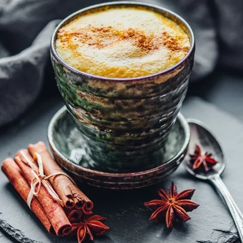 Ο κουρκουμάς στη διατροφή μας: Τα οφέλη του και ο συνδυασμός για μέγιστη απόδοση