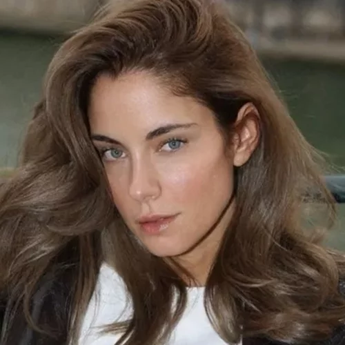 Ξανά στο κομμωτήριο η Δούκισσα Νομικού: Η ανατρεπτική αλλαγή που έκανε στο χρώμα των μαλλιών της