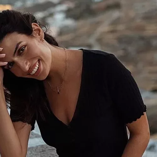 Η Τόνια Σωτηροπούλου υιοθέτησε το nail trend που αγαπούν οι πιο κομψές γυναίκες τώρα