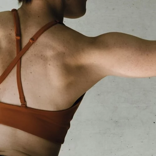 Pilates, HIIT ή βάρη: Τι λειτουργεί πραγματικά για απώλεια βάρους