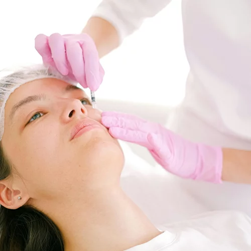 Botox και fillers: 5 μύθοι και αλήθειες που σχετίζονται με τις ενέσιμες θεραπείες