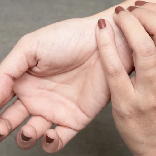 "Πώς θα μετρήσω τους σφυγμούς μου"; Aυτός είναι ο σωστός τρόπος