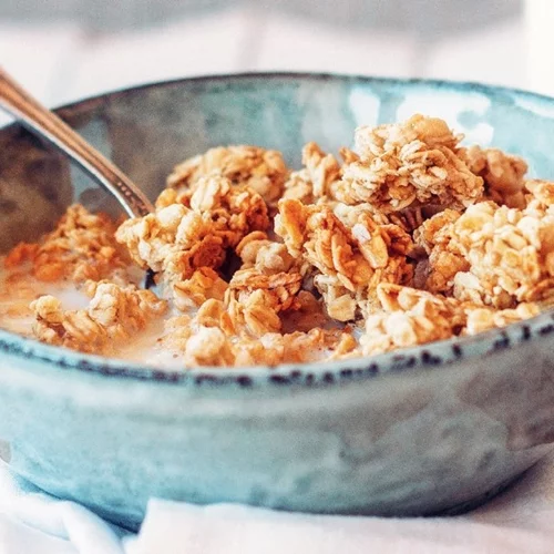 Η σπιτική συνταγή για γκρανόλα με φουντούκια