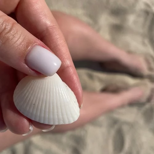 7 chic αποχρώσεις για το μανικιούρ του καλοκαιριού