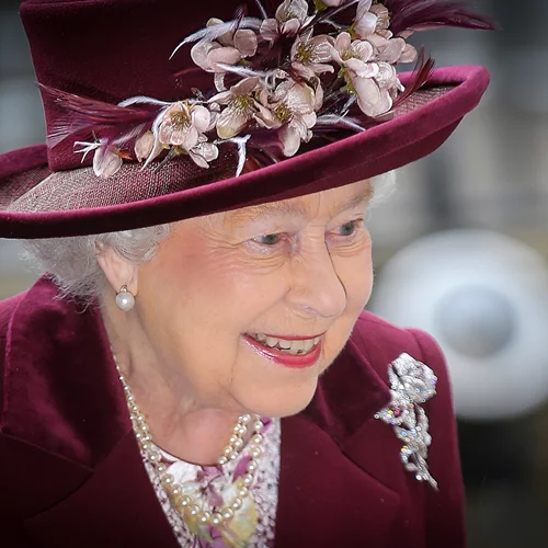 Καθόλου υδατάνθρακες, ελαφριά γεύματα, πολλά ψάρια: Όλες οι διατροφικές συνήθειες της βασίλισσας Ελισάβετ