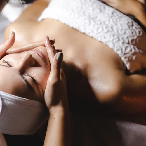 Είναι το μασάζ προσώπου η εναλλακτική λύση για το μπότοξ;