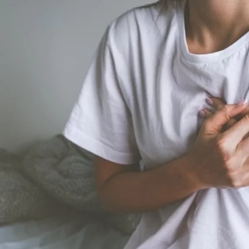 Καρδιακή προσβολή σε νεότερες γυναίκες: Μελέτη αποκαλύπτει τις κρυφές αιτίες