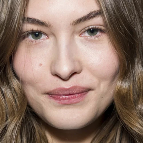 Σκασμένα χείλη και άλλα τέσσερα προβλήματα ομορφιάς που αντιμετωπίζουμε τον χειμώνα