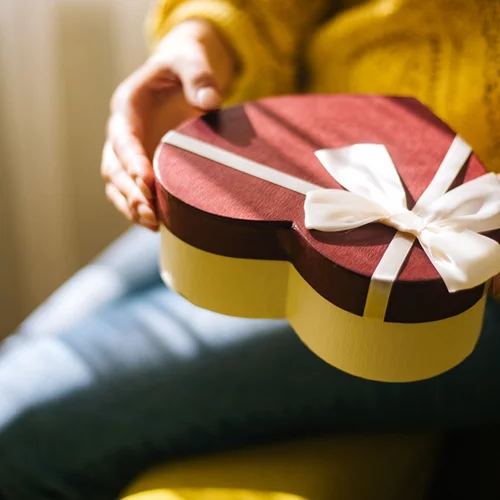 Ημέρα Αγίου Βαλεντίνου: Τα last-minute beauty δώρα για σένα ή / και τις φίλες σου