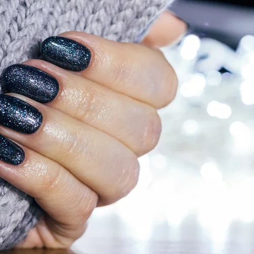 9 ιδέες για ένα σούπερ γιορτινό μανικιούρ τα Χριστούγεννα