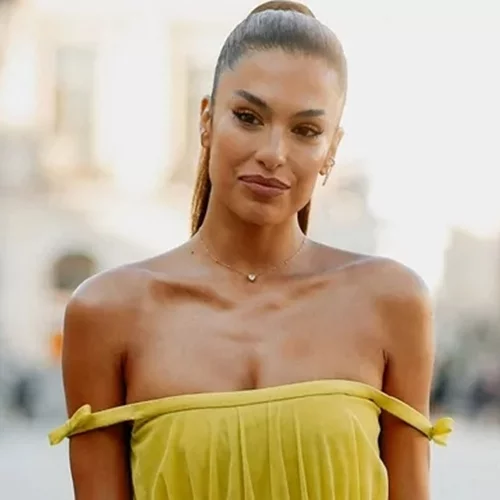 Αυτό είναι το ωραιότερο χτένισμα που μπορείς να κάνεις ως καλεσμένη σε γάμο -τελεία και παύλα