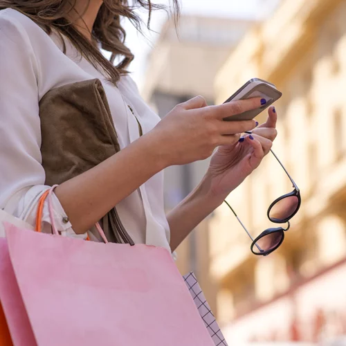 Καλοκαιρινές εκπτώσεις | Πώς θα κάνεις έξυπνες αγορές για να μην ξεφύγεις από το budget