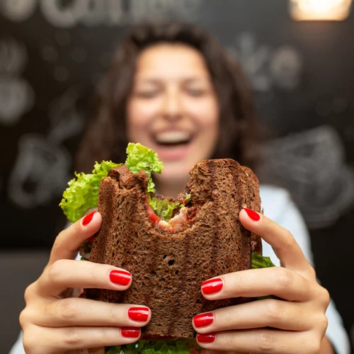 Γιατί είναι τόσο εύκολο να πάρεις πίσω το βάρος που έχασες με κόπο;