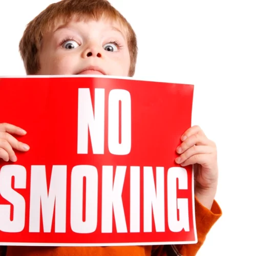 Μήπως και το δικό μας παιδί έχει ίχνη νικοτίνης στα χέρια του; Έρευνα απαντά