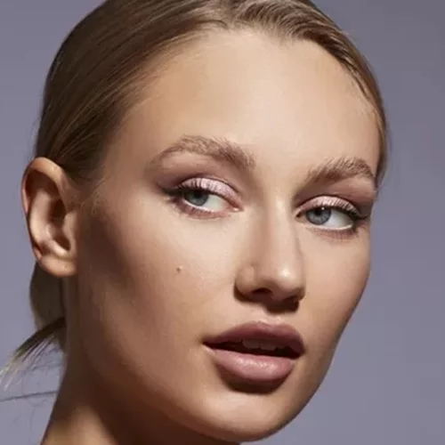 Αυτή είναι η κρέμα προσώπου για κάθε τύπο επιδερμίδας που έχει "κατακτήσει" τo TikTok τώρα