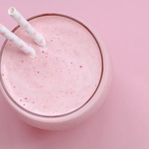 Τρεις συνταγές για απολαυστικά shakes με superfoods