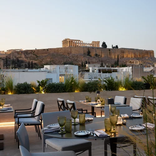 Be my Valentine: Γιορτάστε τον έρωτά σας με μια πολυτελή διαμονή στα Divani Collection Hotels