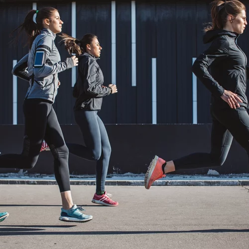 Έξι βήματα για να ξεκουράσεις το σώμα σου μετά από έναν αγώνα δρόμου