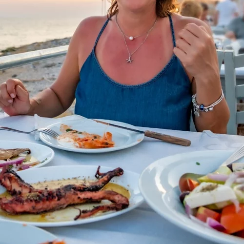 Έφαγα πολύ, τι να κάνω; Συμβουλές για να διαχειριστείς την κατάσταση